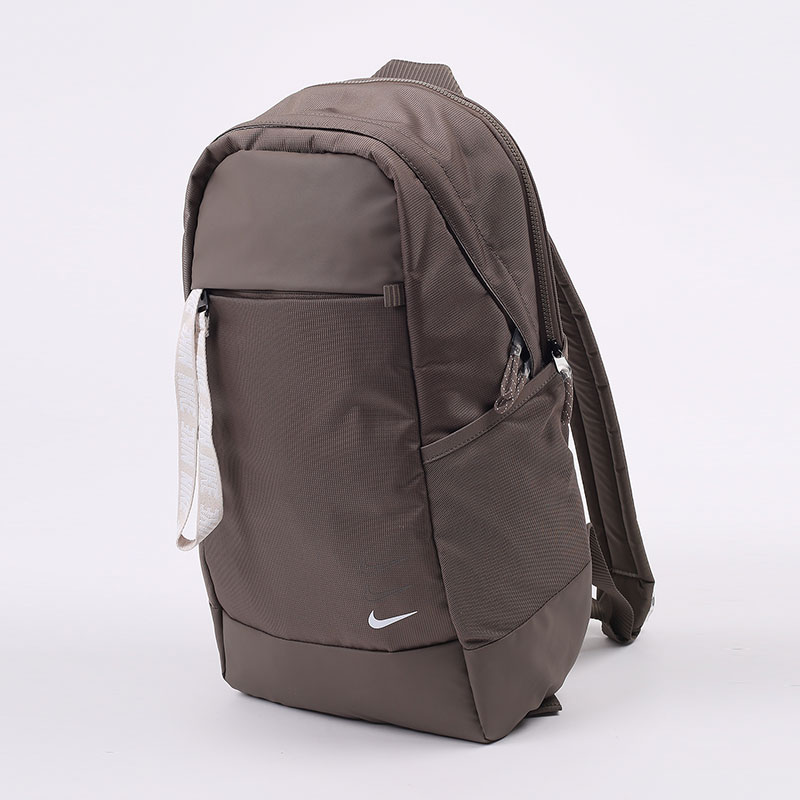  коричневый рюкзак Nike Essentials Backpack BA6143-040 - цена, описание, фото 4